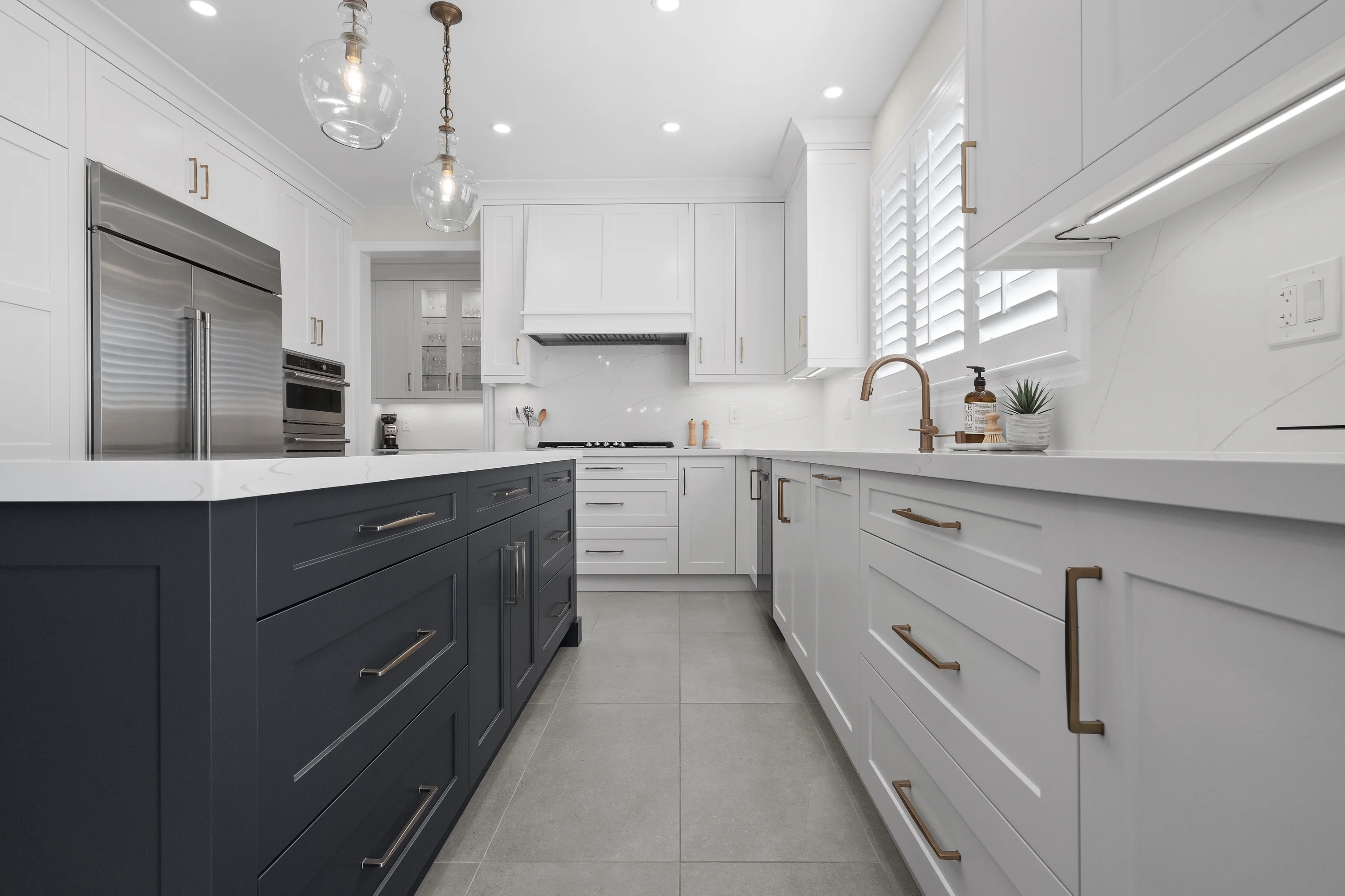 Cabinet Painting vs. Replacement: A Cost Comparison for Tampa Homeowners